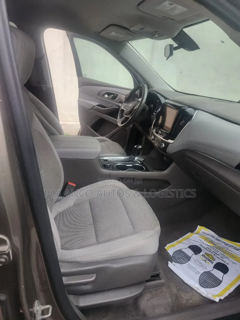 Chevrolet Traverse LT Cloth w/1LT AWD 2020 Beige