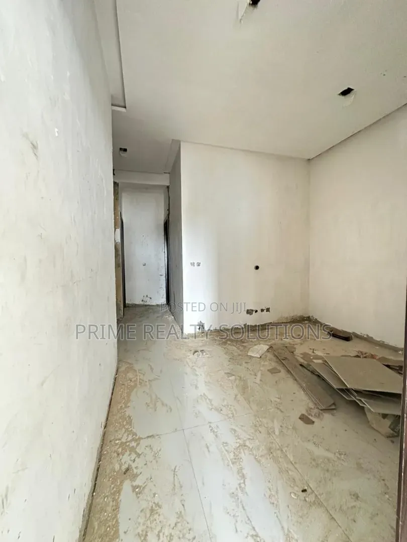 Furnished 2bdrm Apartment in Lekki Phase 1 for sale