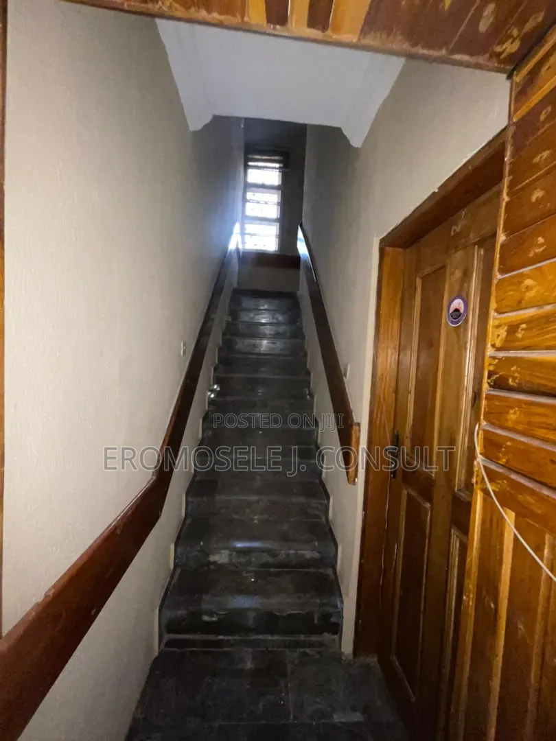 5bdrm Duplex in Ogudu Gra for rent