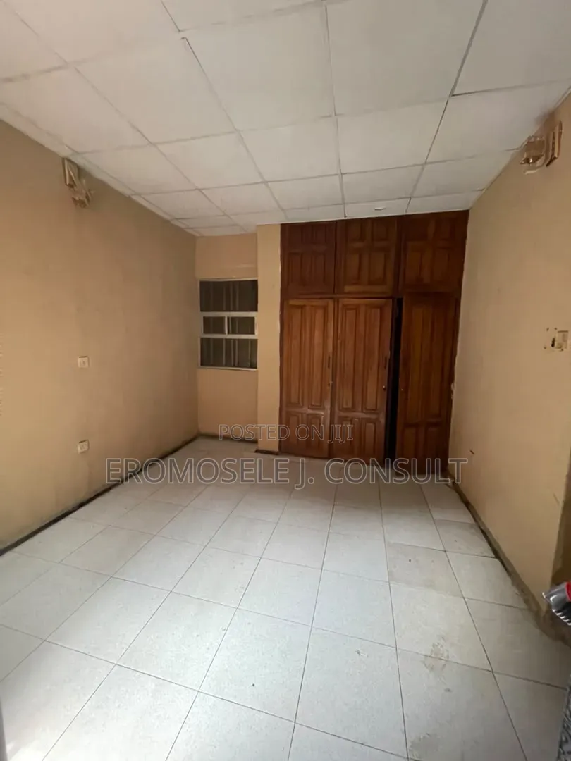 5bdrm Duplex in Ogudu Gra for rent