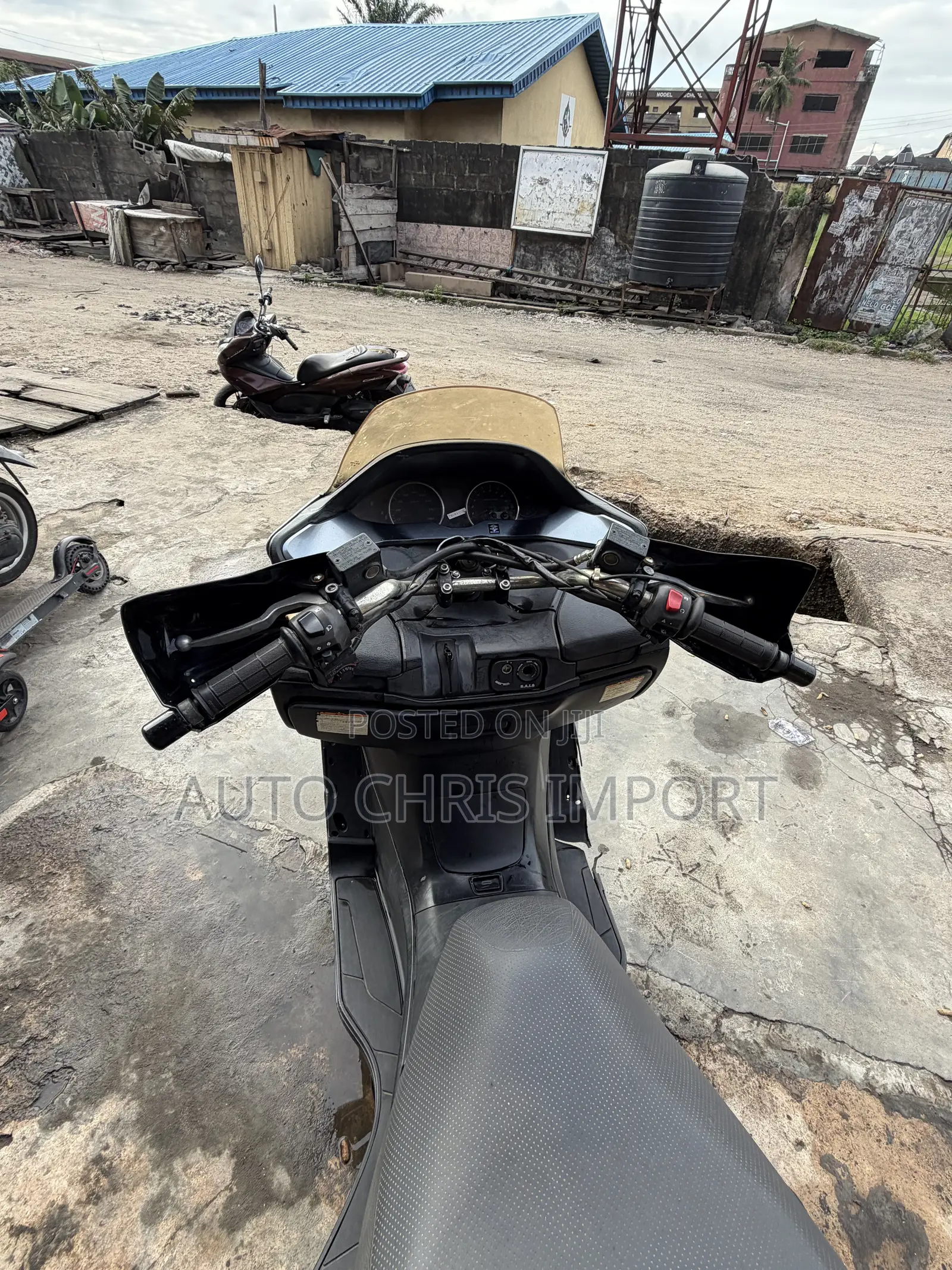 Suzuki Burgman 2016 White