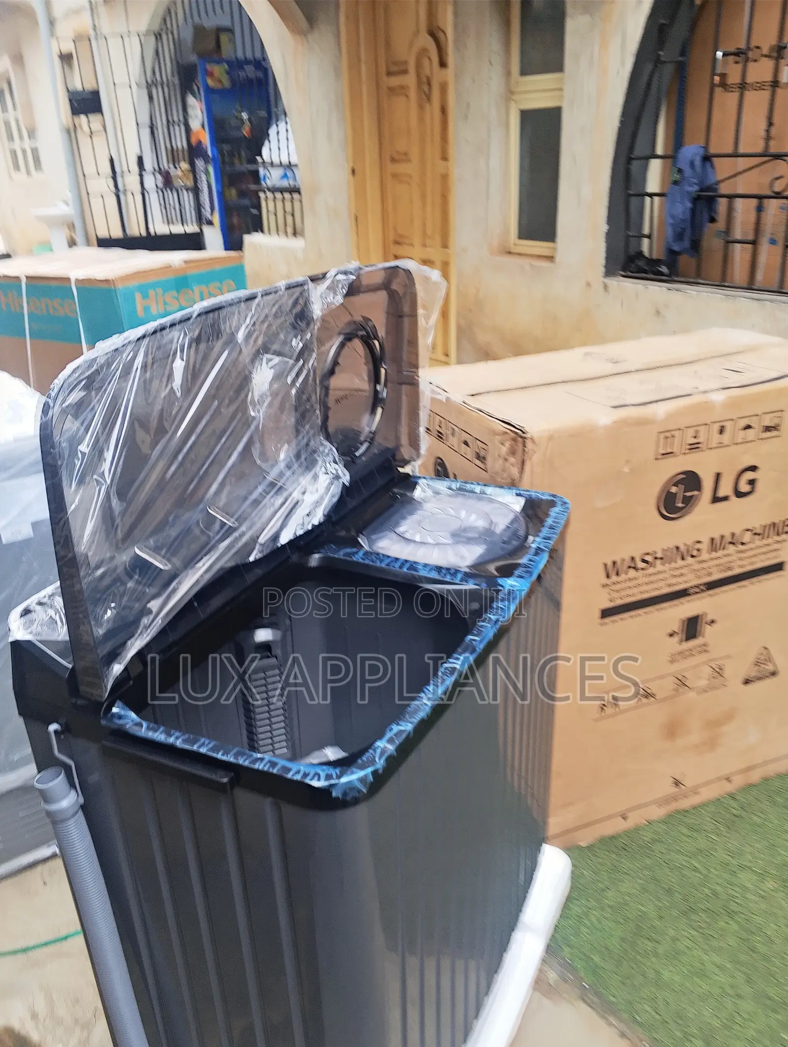 LG P800R3AGNC 8kg Semi Automatic Twin Tub Top Load Washer
