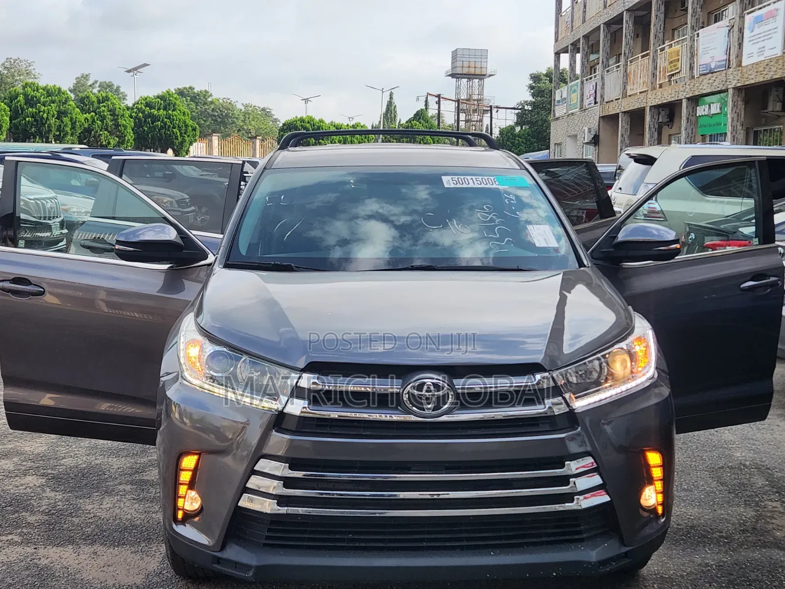 Toyota Highlander LE Plus 4dr SUV AWD (3.5L 6cyl 6A) 2015 Gray