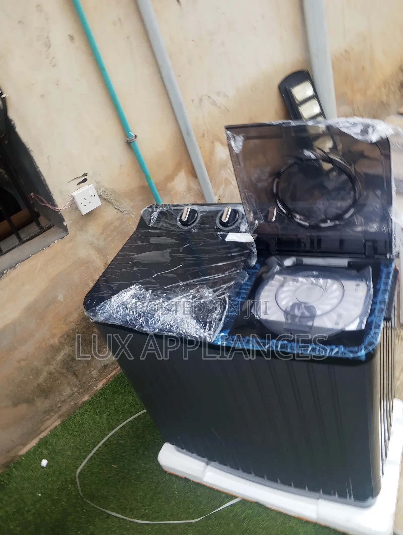 LG P800R3AGNC 8kg Twin Tub Top Load Semi Automatic Washer