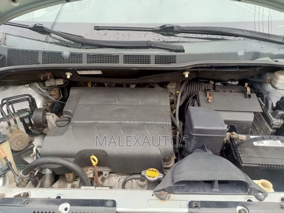 Toyota Sienna LE AWD 7-Passenger 2013 Gray
