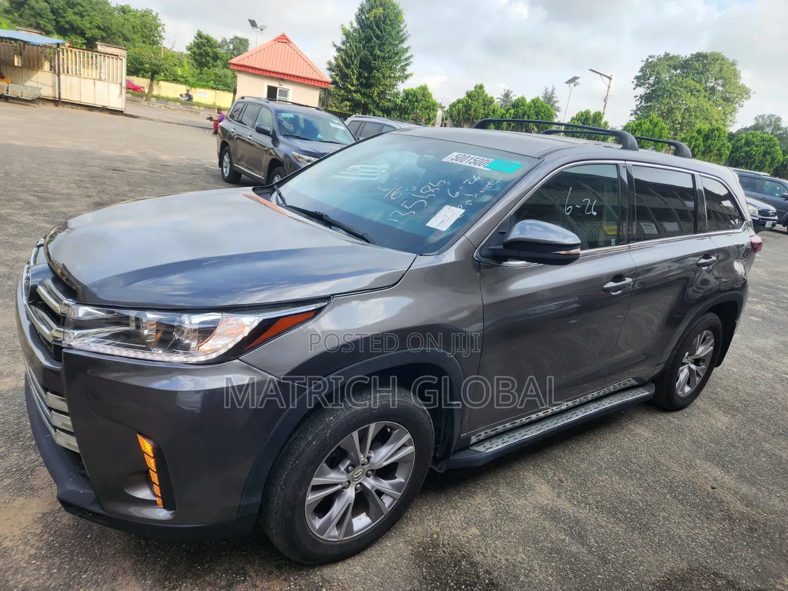 Toyota Highlander LE Plus 4dr SUV AWD (3.5L 6cyl 6A) 2015 Gray