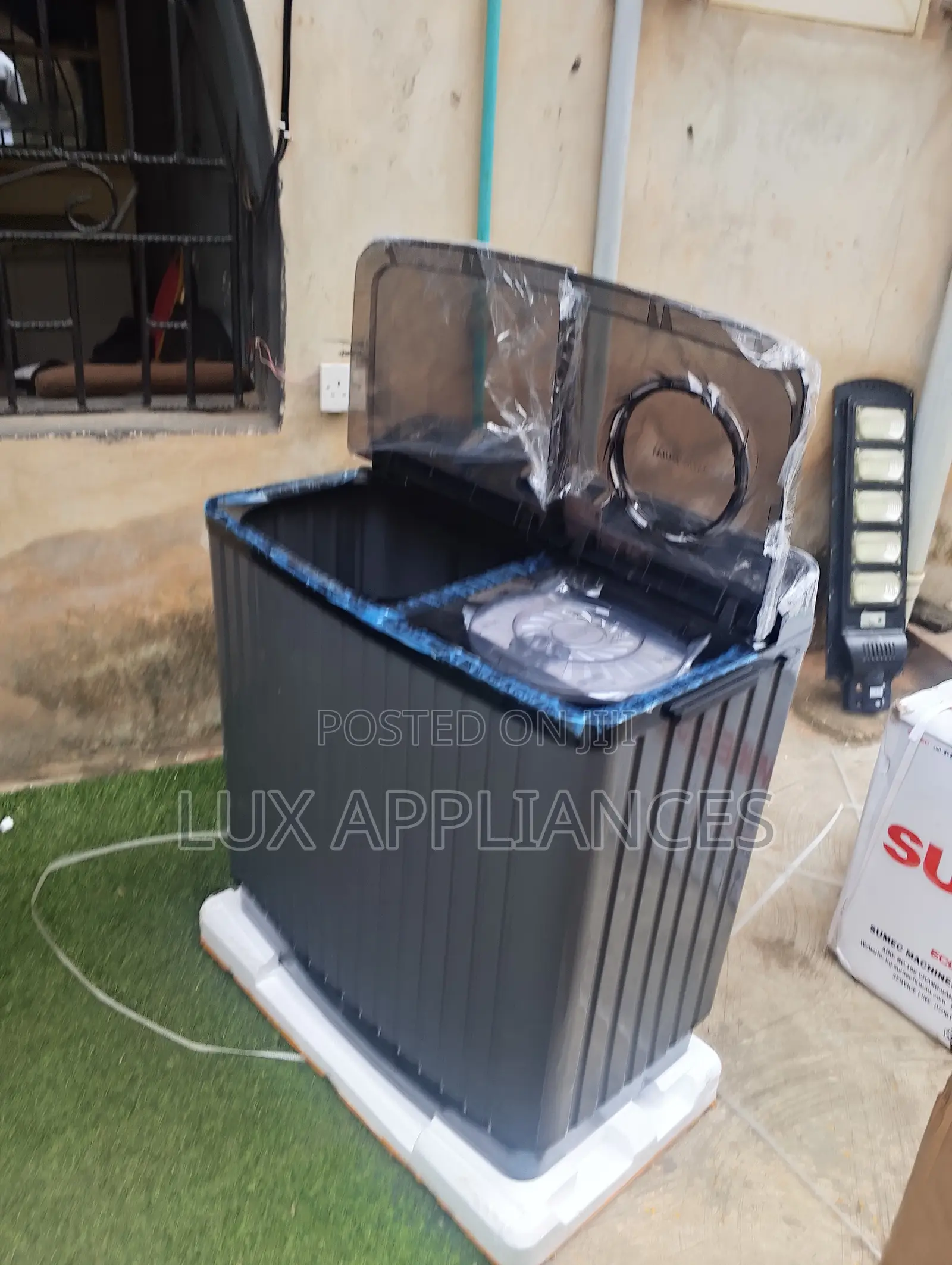 LG 8kg Twin Tub Semi Automatic Top Loading Washing Machine