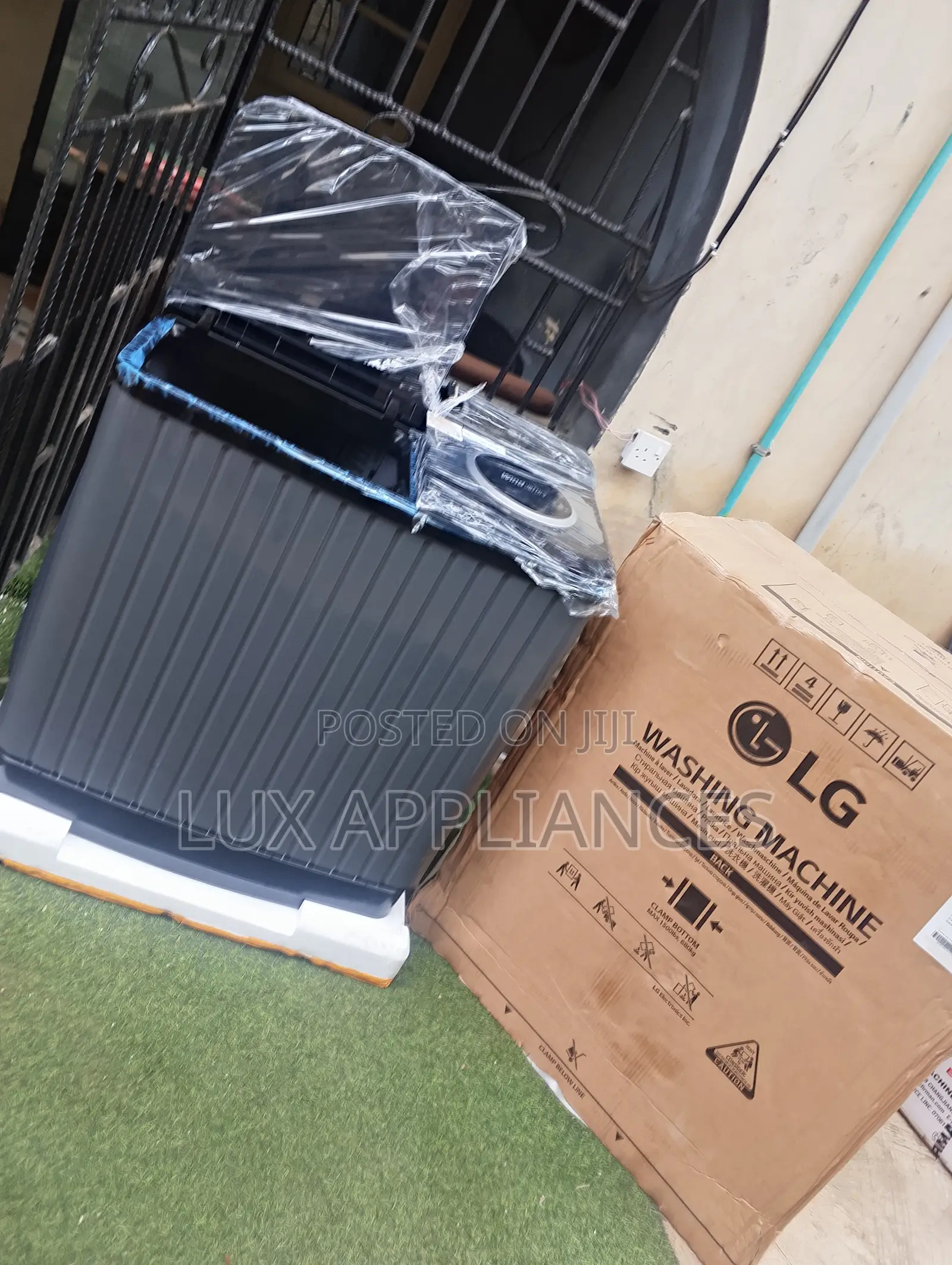 LG 8kg Twin Tub Top Load Washing Machine for Home Use