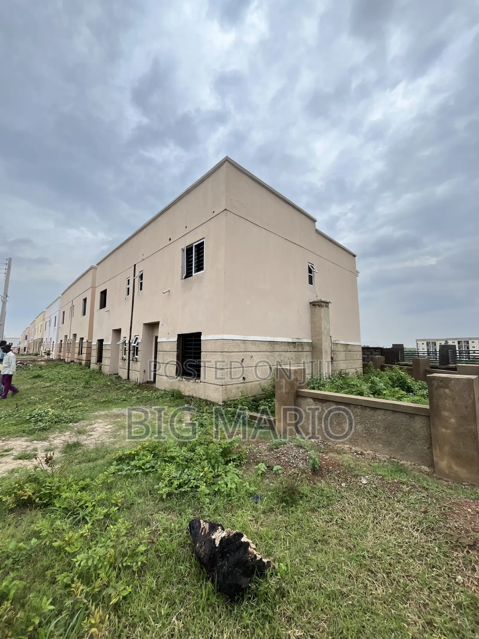 4bdrm Duplex in Brains And Hammers, Life Camp for sale