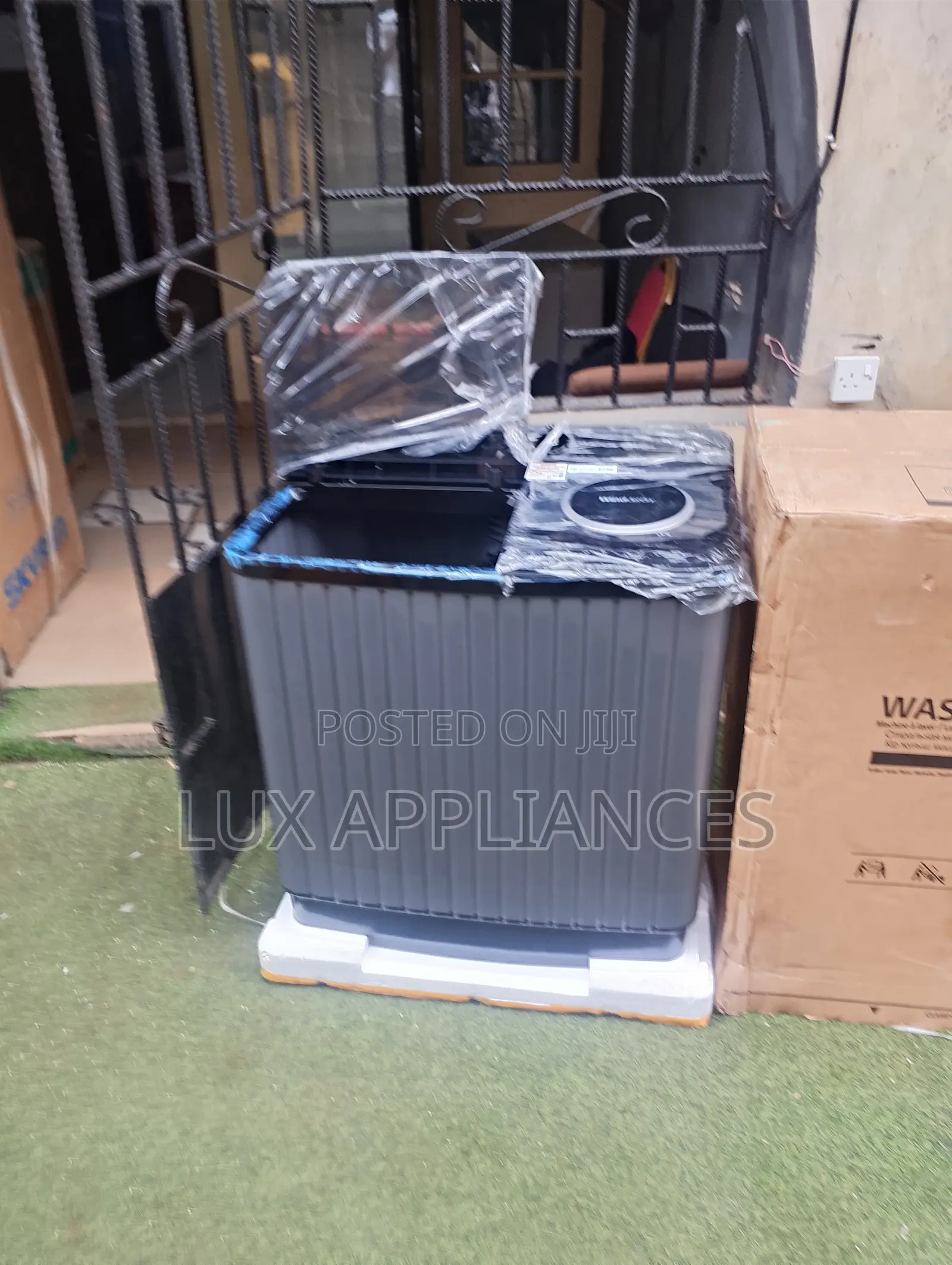 LG 8kg Twin Tub Washer With Separate Spin Tub P800R3AGNC