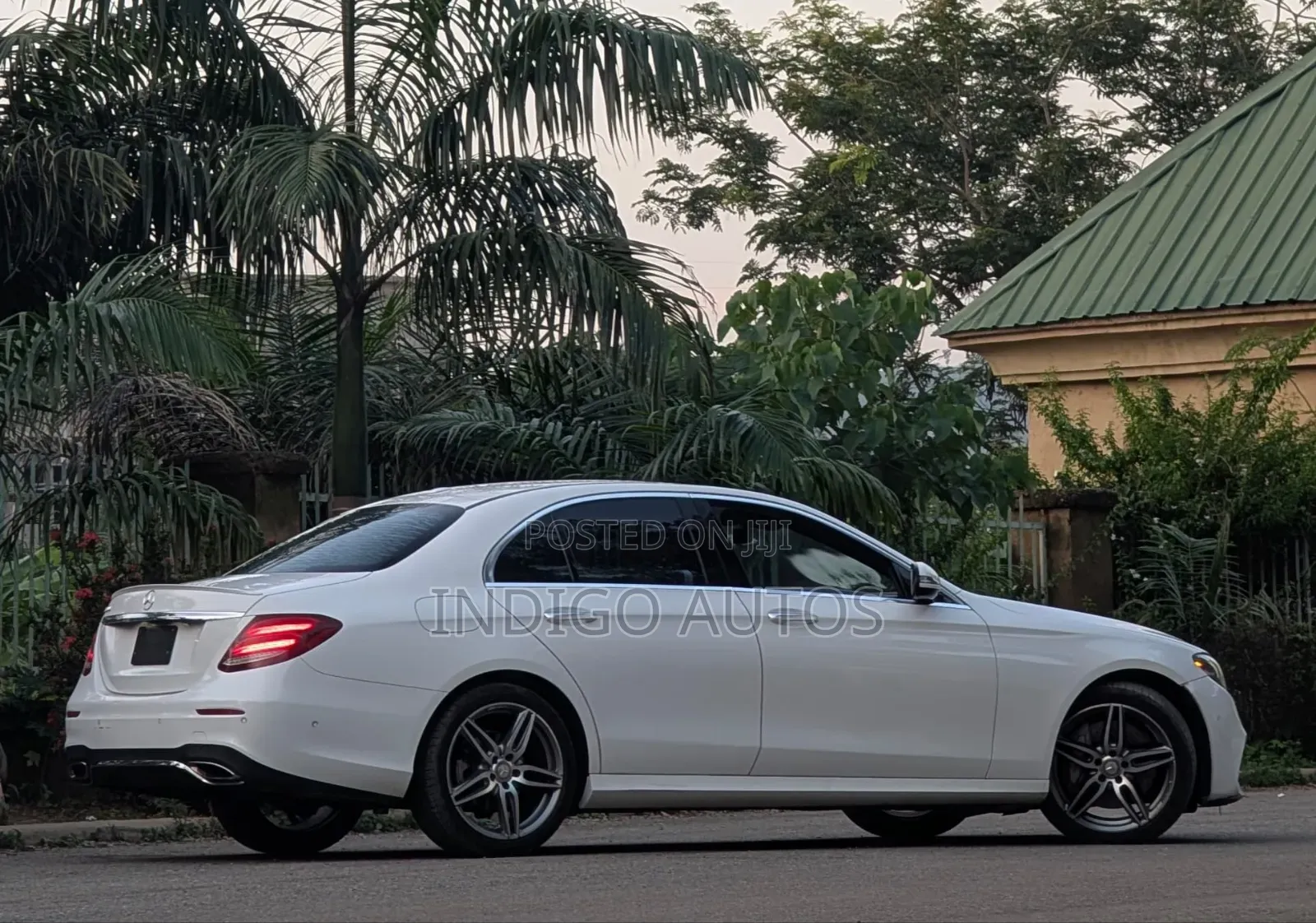 Mercedes-Benz E300 4Matic AWD Sedan (2.0L 4cyl 9A) 2017 White