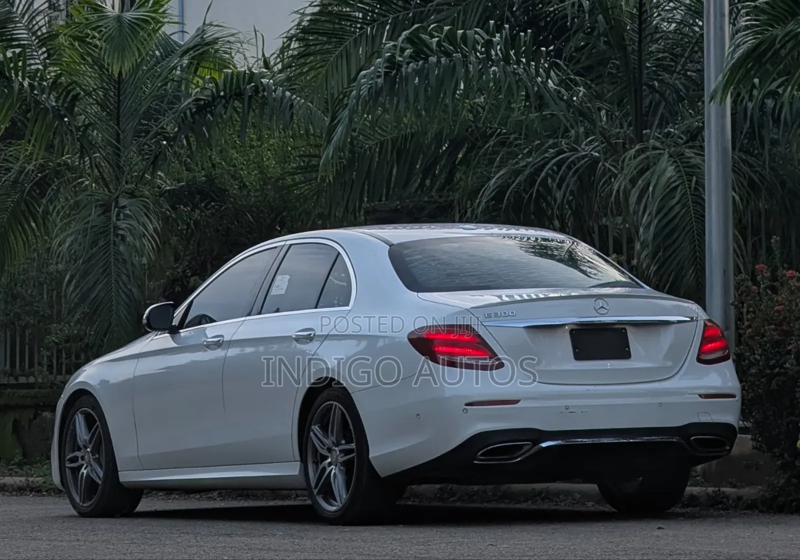 Mercedes-Benz E300 4Matic AWD Sedan (2.0L 4cyl 9A) 2017 White