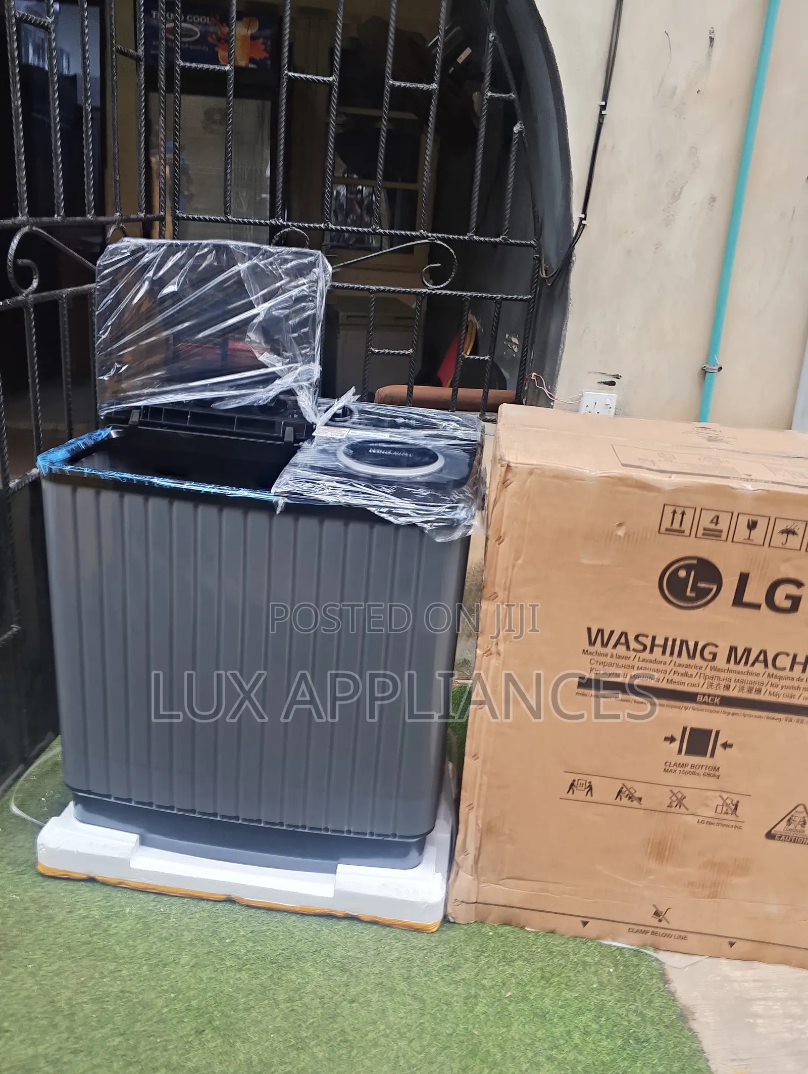 LG 8kg Twin Tub Semi Automatic Clothes Washing Machine