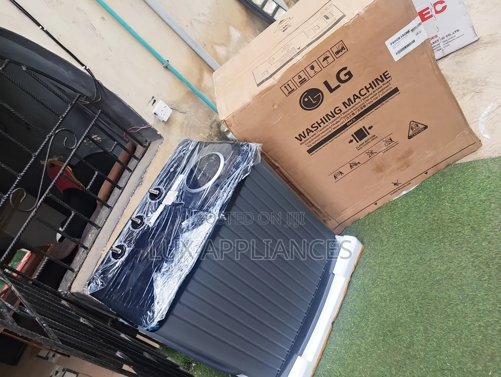 LG 8kg Twin Tub Semi Automatic Washing Machine for Families