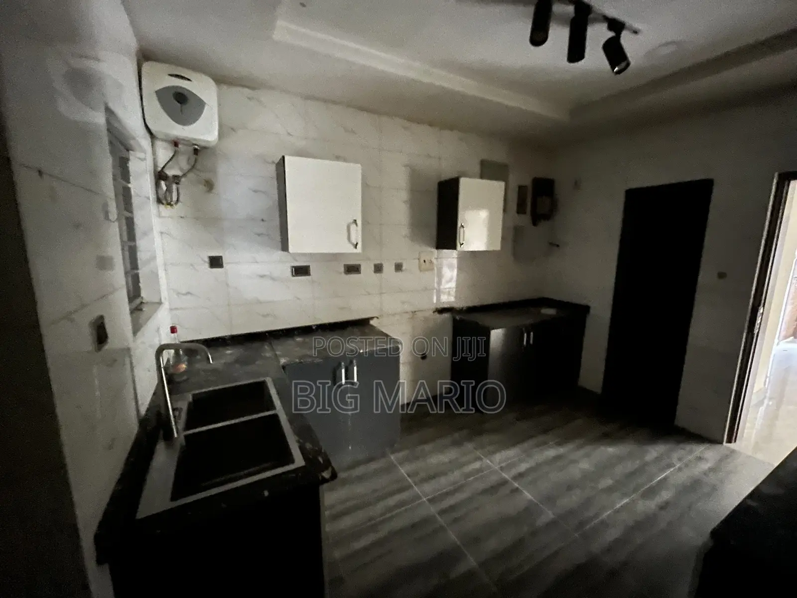 4bdrm Duplex in Brains And Hammers, Life Camp for sale
