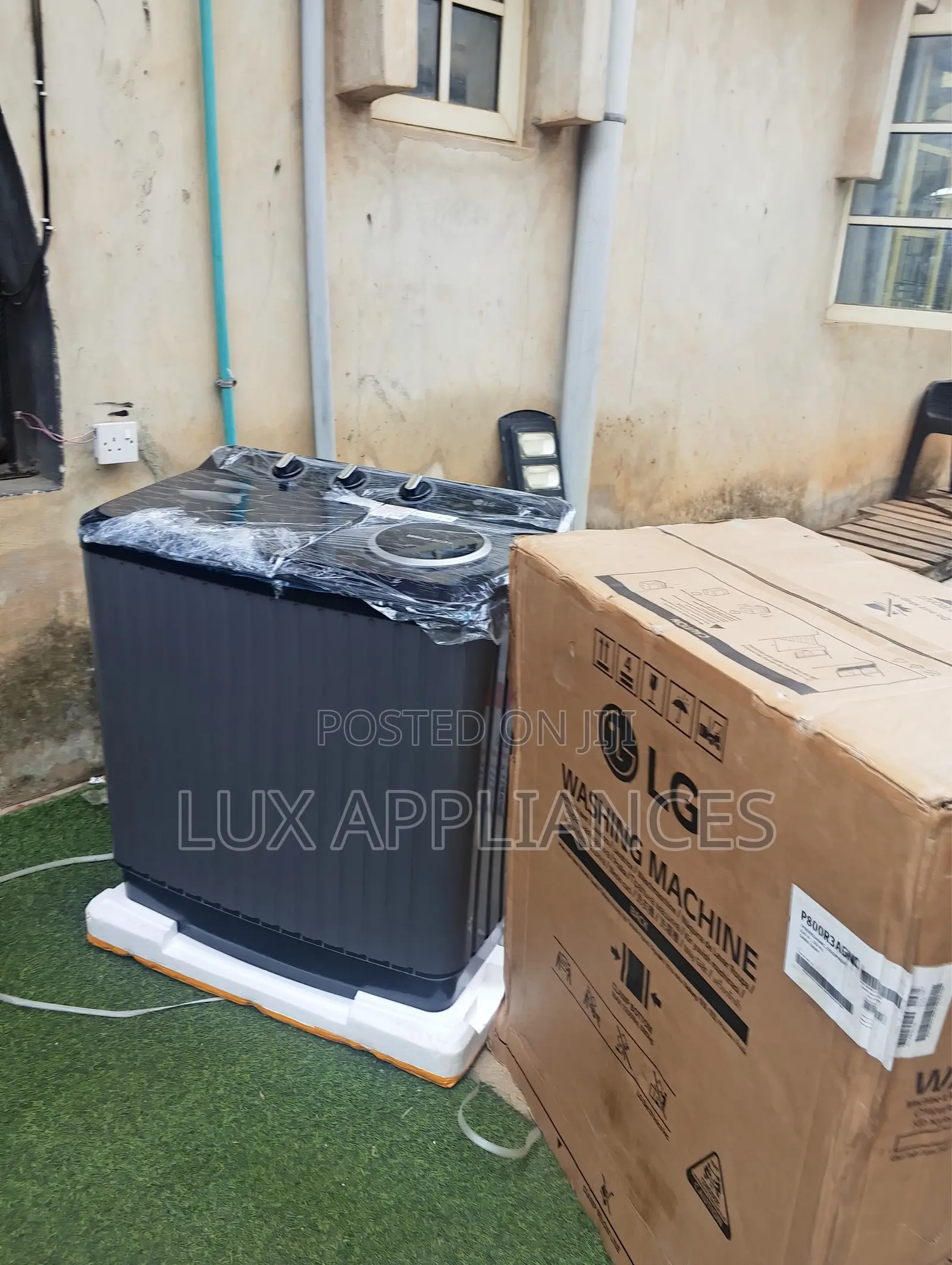 LG 8kg Twin Tub Semi Automatic Family Washing Machine
