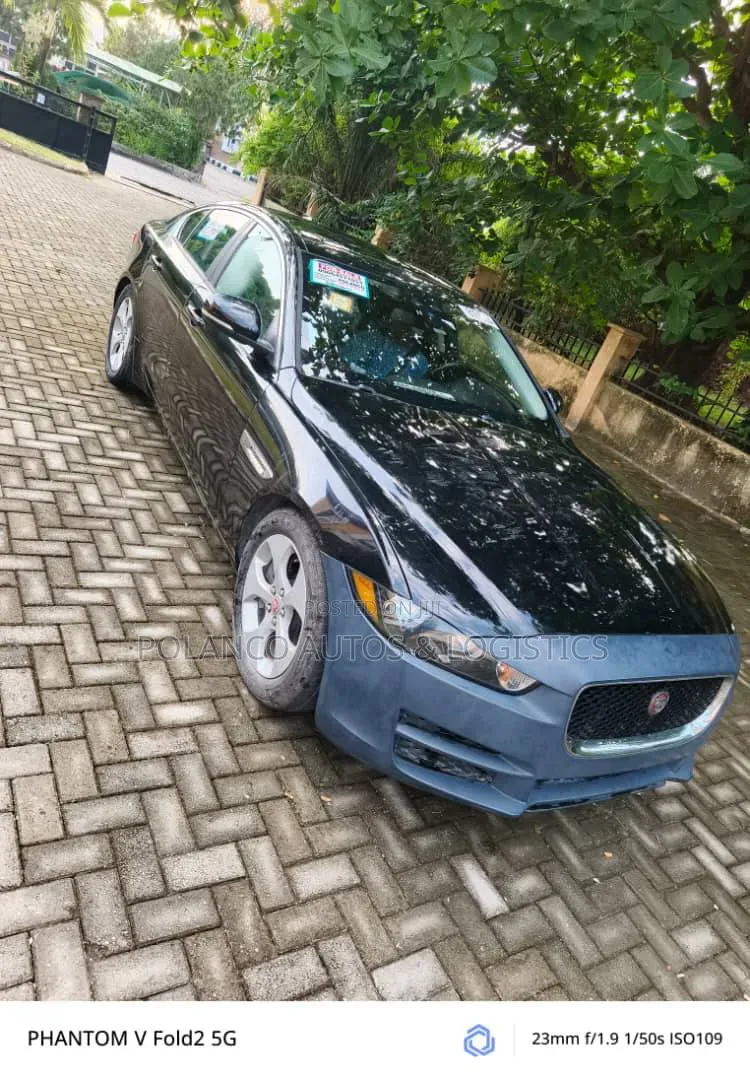 Jaguar XE 25t AWD 2018 Black