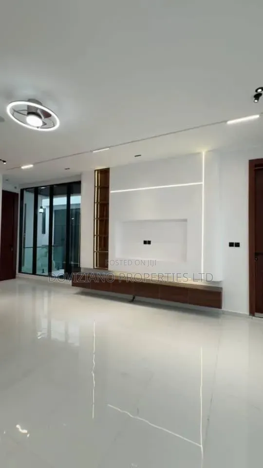 5bdrm Duplex in VGC / Ajah for sale