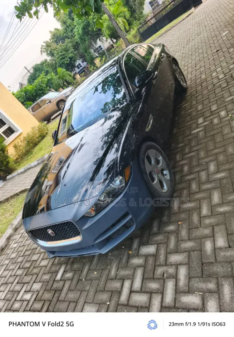 Jaguar XE 25t AWD 2018 Black