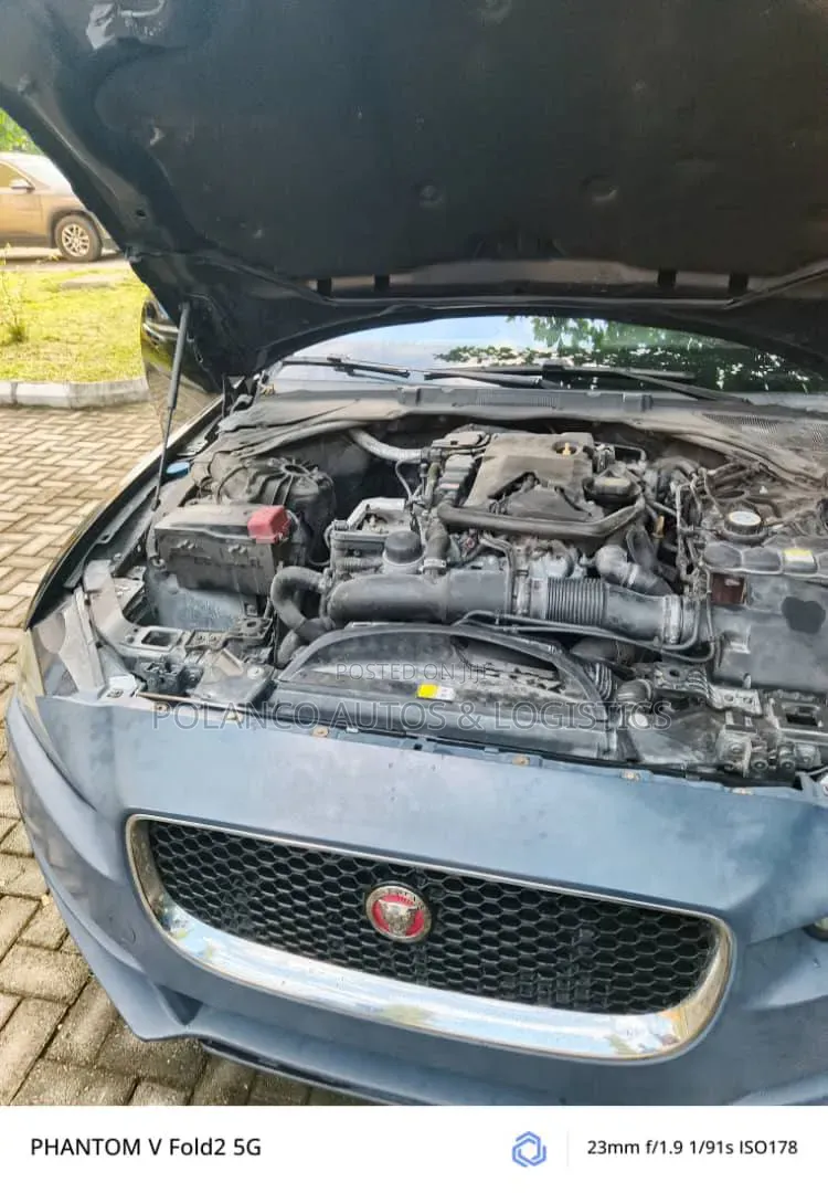 Jaguar XE 25t AWD 2018 Black