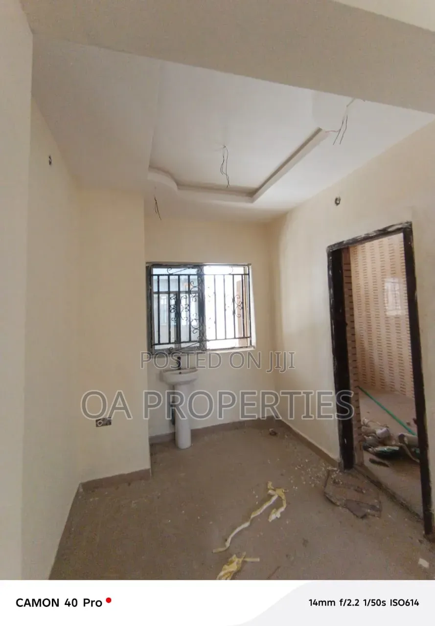 Mini Flat in Okebadan Estate for rent