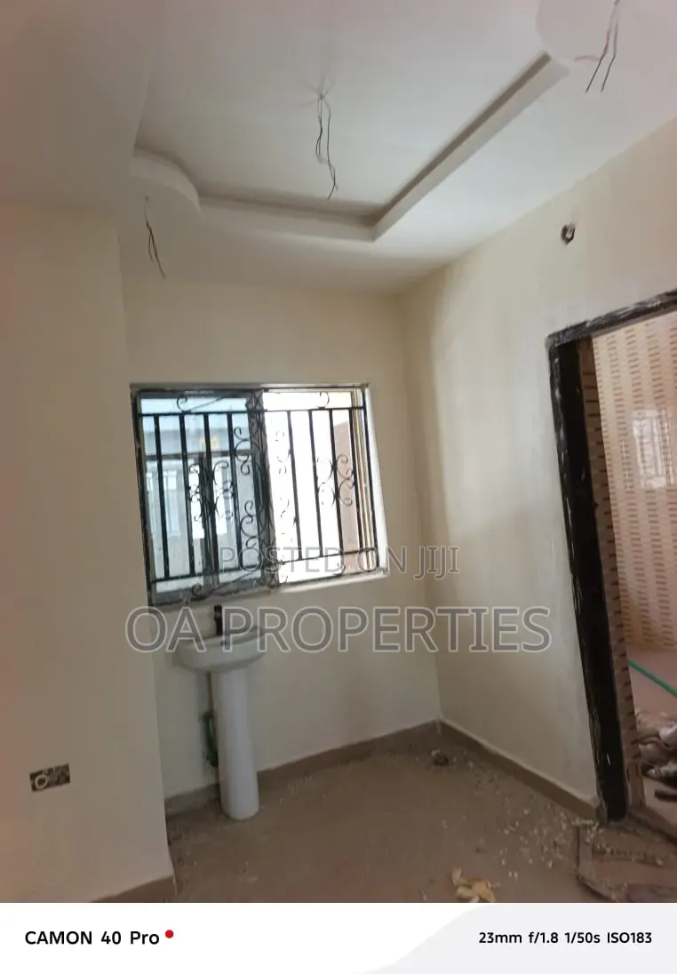 Mini Flat in Okebadan Estate for rent