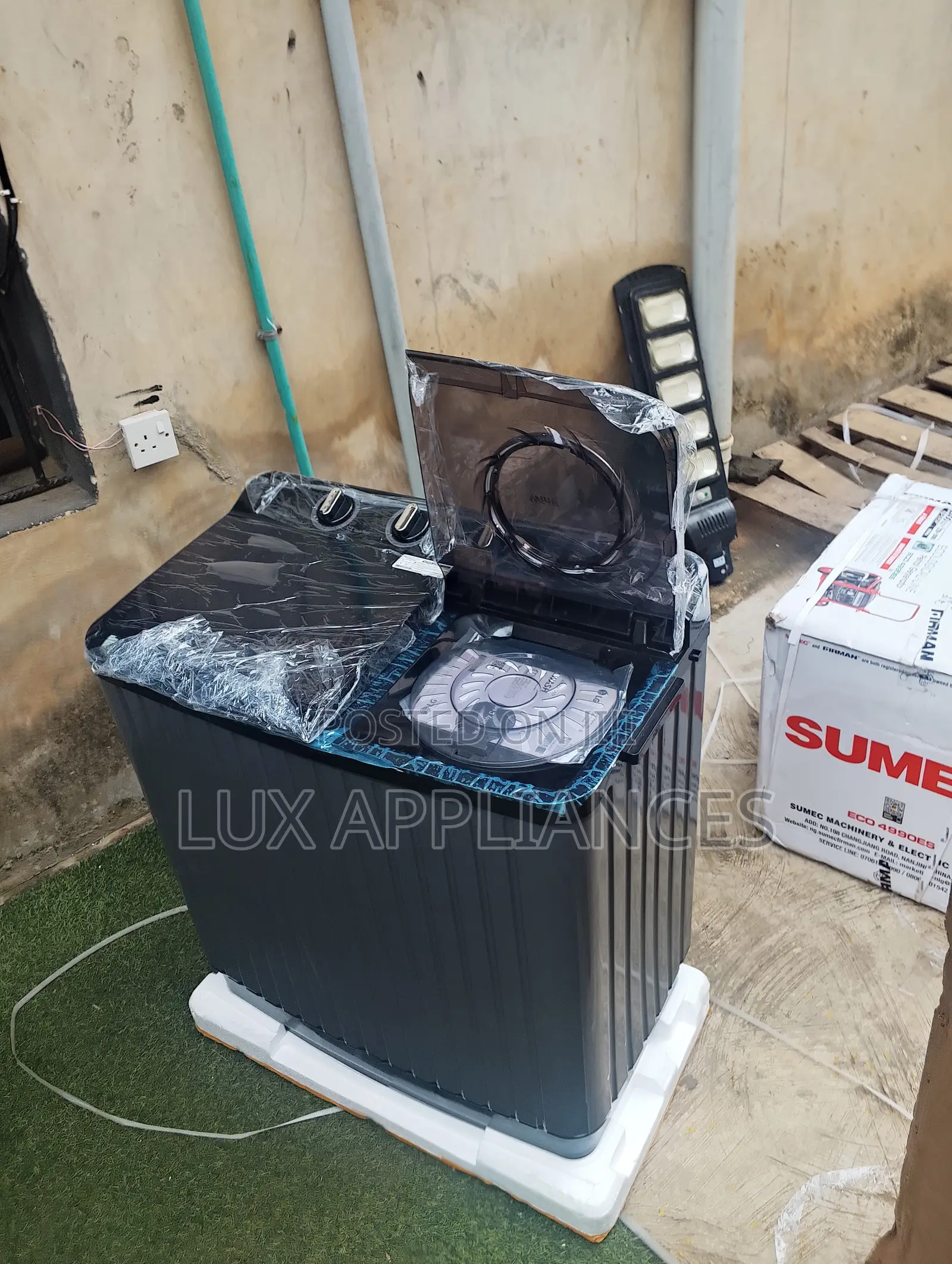 LG 8kg Twin Tub Semi-Automatic Washing With RollerJetMahine