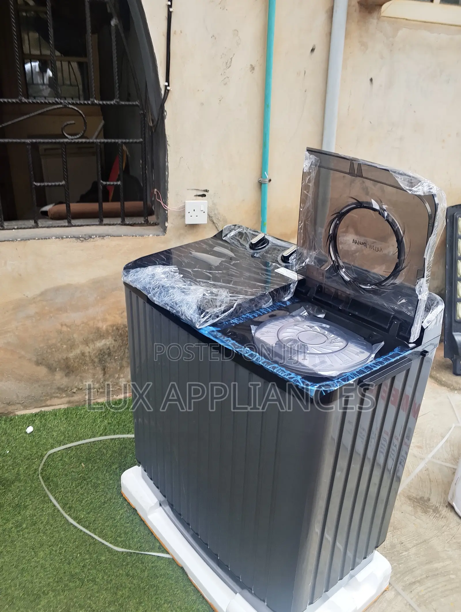 LG P800R3AGNC Twin Tub 8kg Washer With Wind Jet Dry