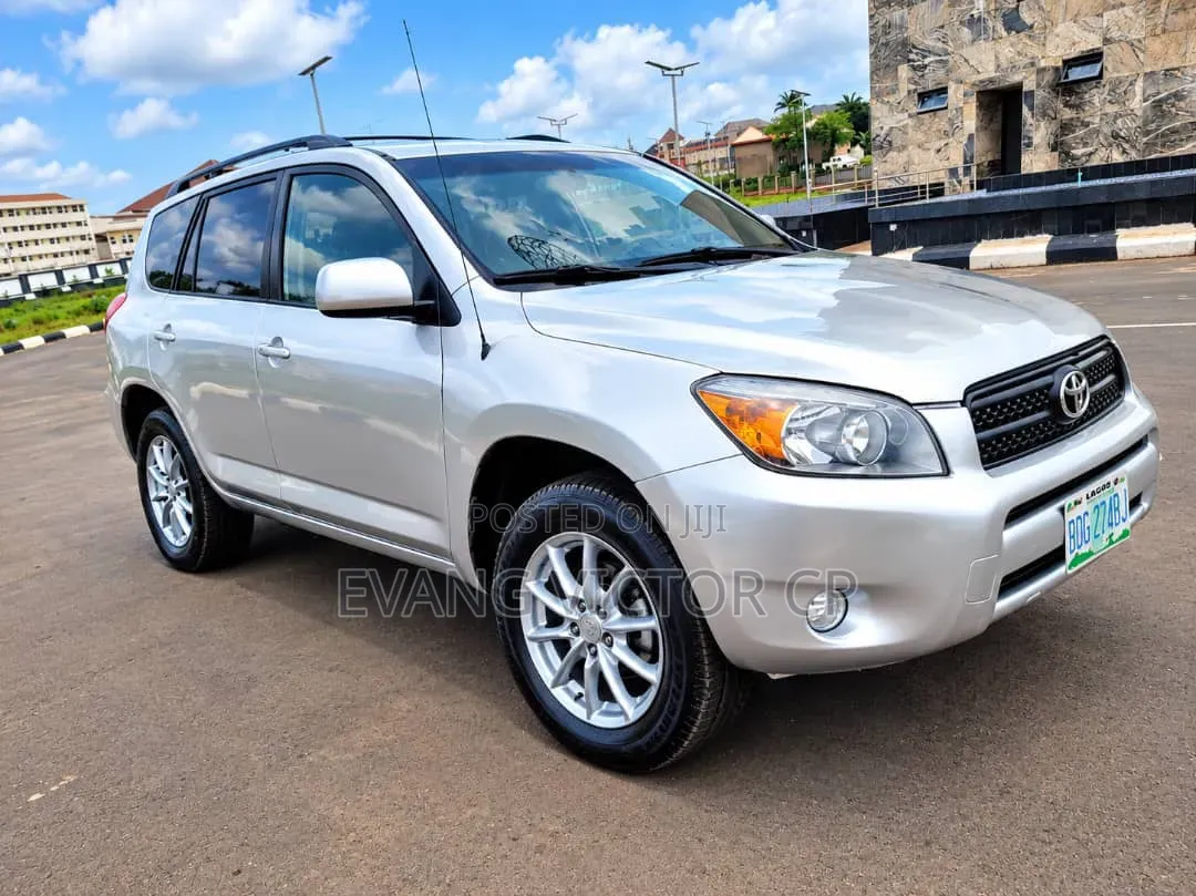 Toyota RAV4 2008 Silver