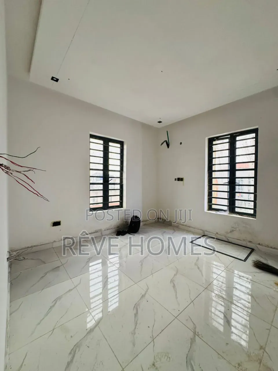 3bdrm Block of Flats in Shomolu / Shomolu for sale