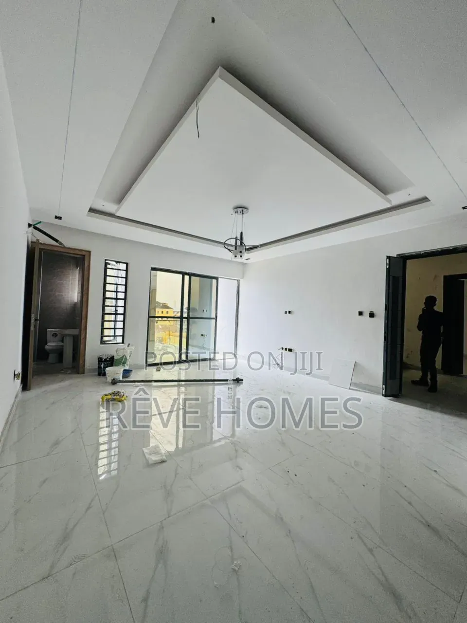 3bdrm Block of Flats in Shomolu / Shomolu for sale