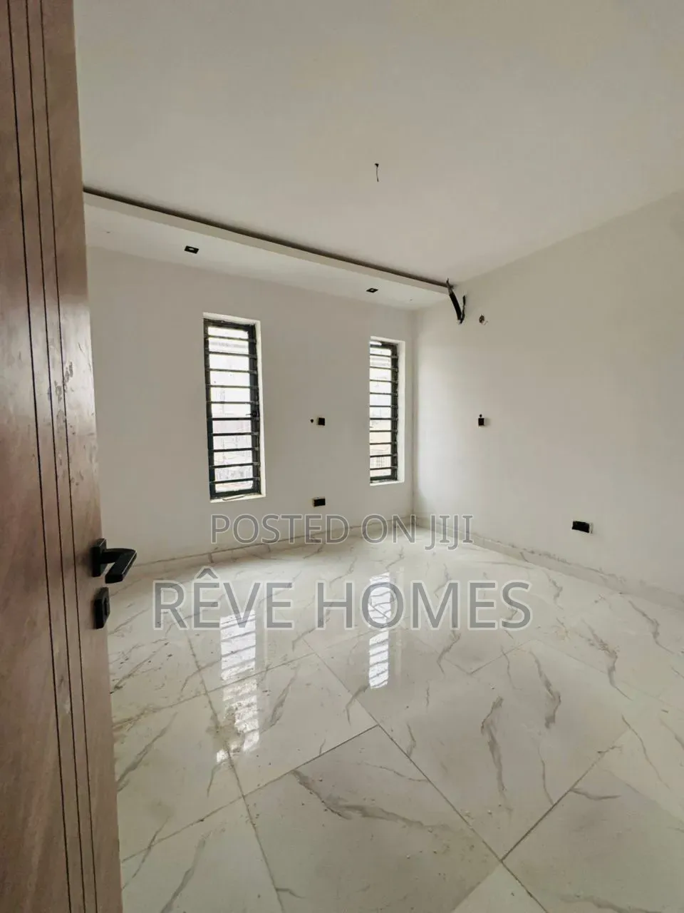 3bdrm Block of Flats in Shomolu / Shomolu for sale