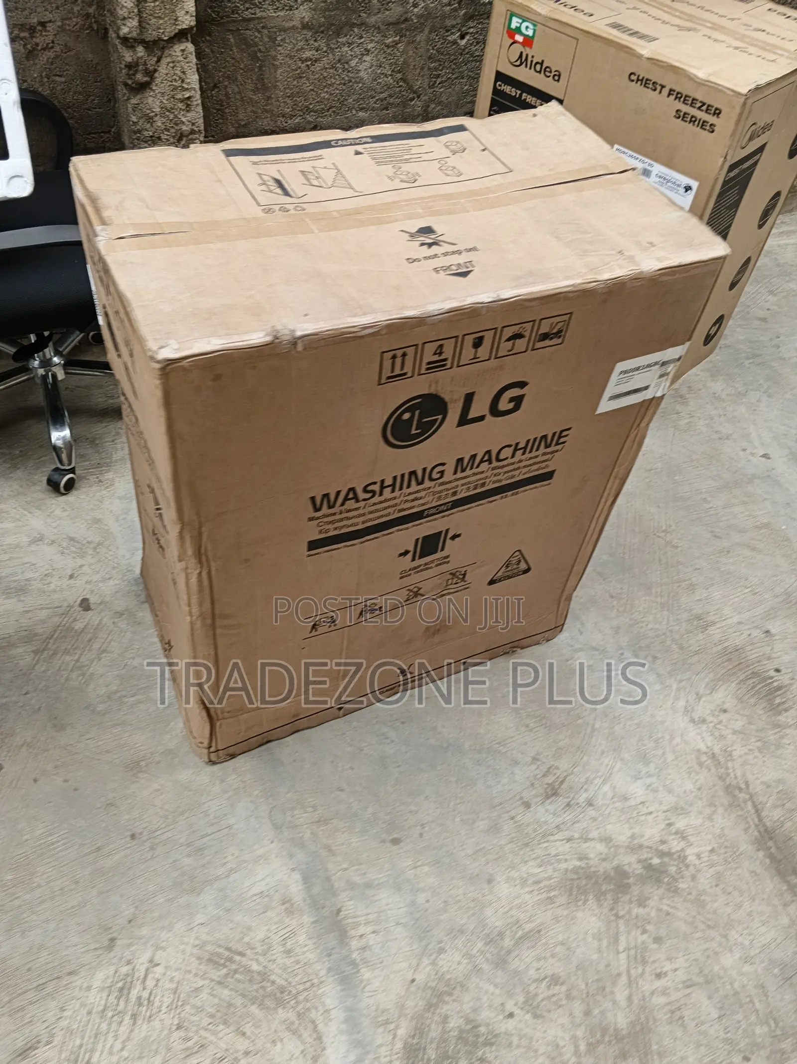 LG 8KG Twin Tub Washer With Powerful Wash Motion