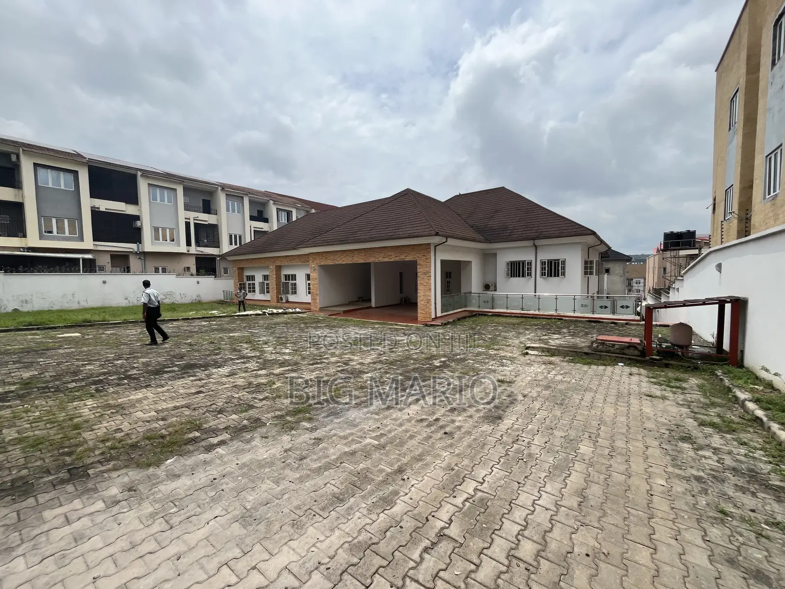 5bdrm Duplex in Guzape for rent