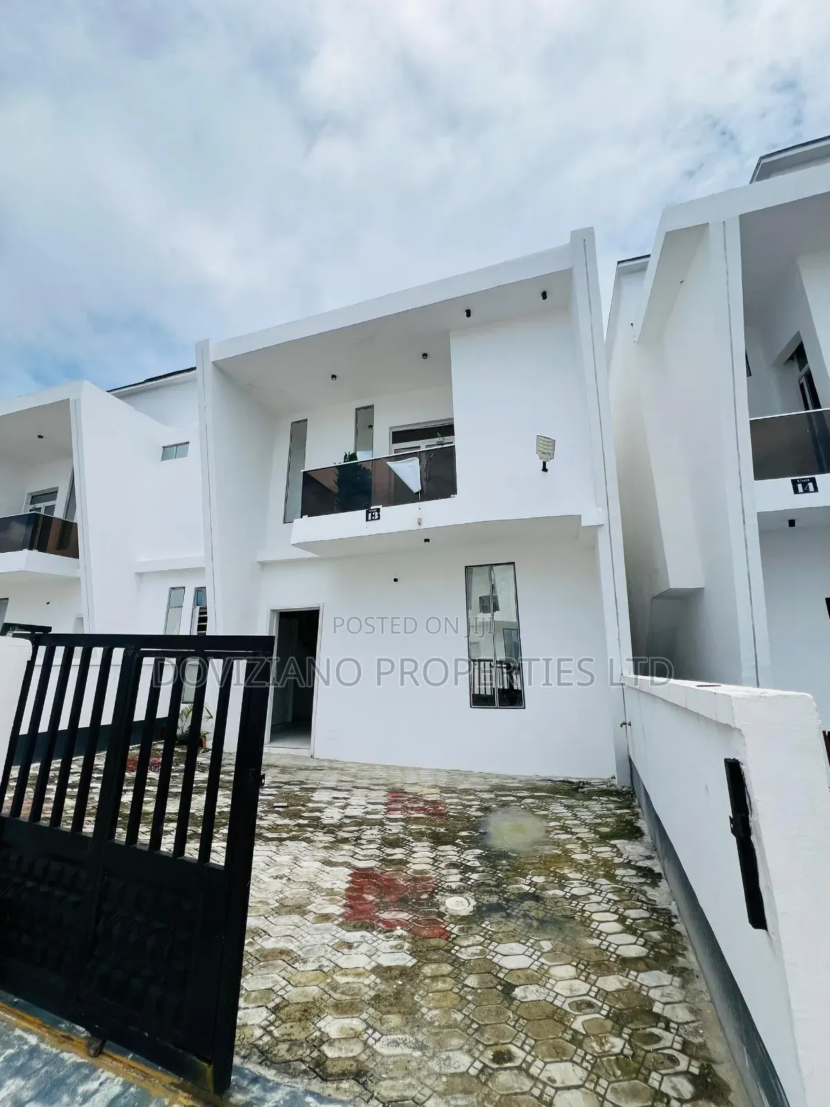 4bdrm Duplex in Ikota for rent