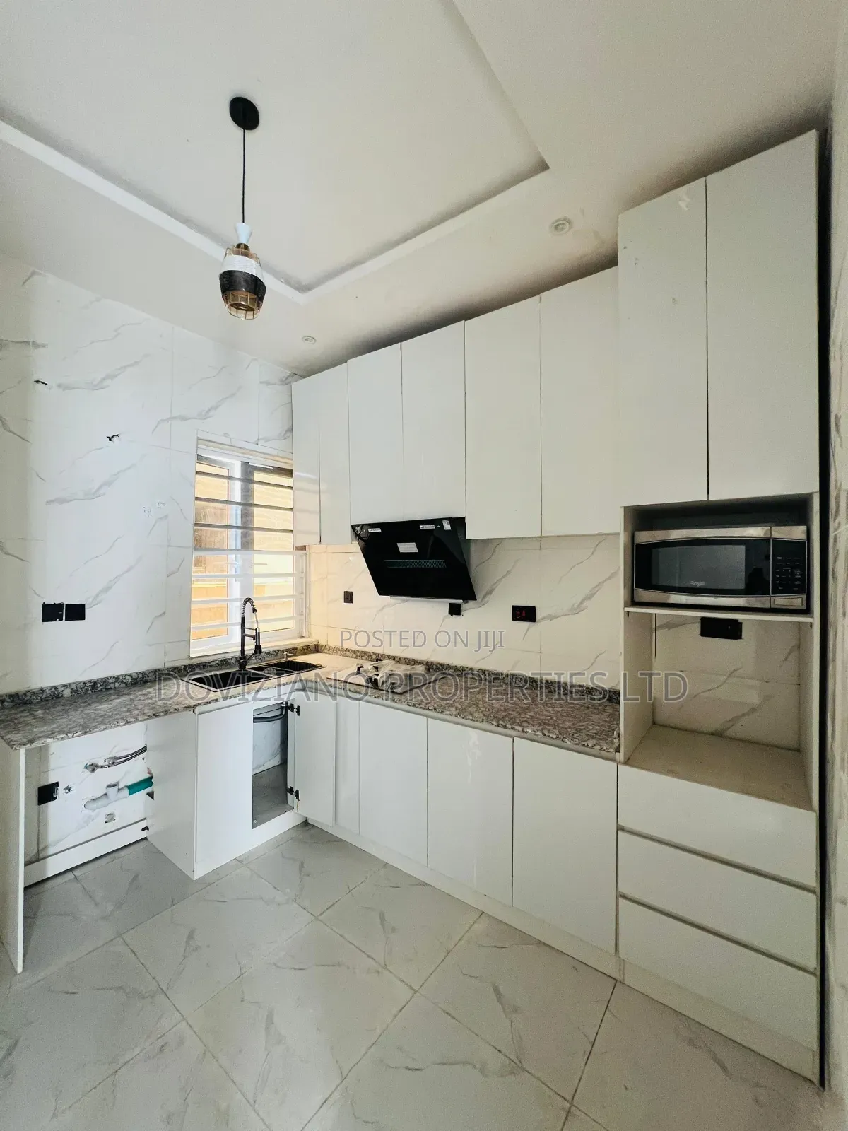 4bdrm Duplex in Ikota for rent