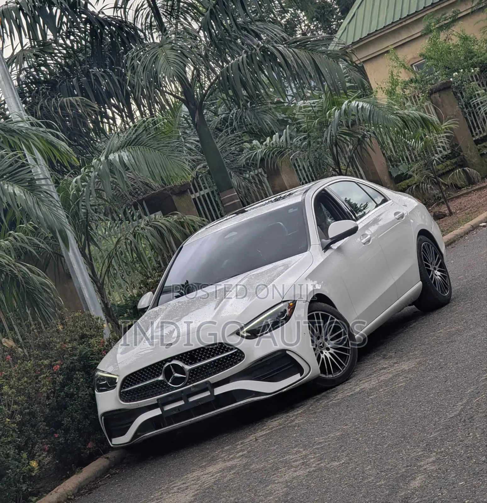 Mercedes-Benz C300 2023 White