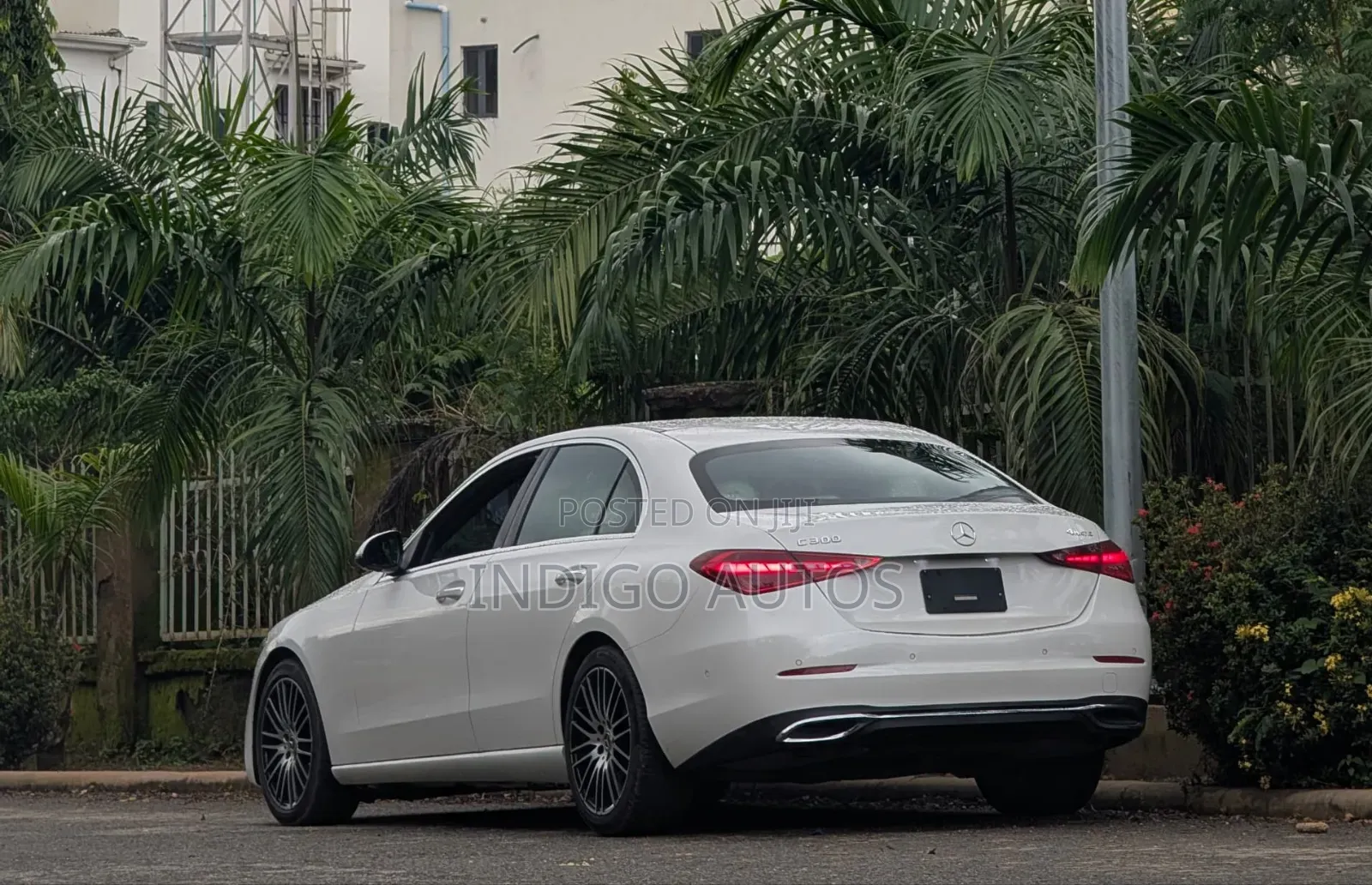 Mercedes-Benz C300 2023 White