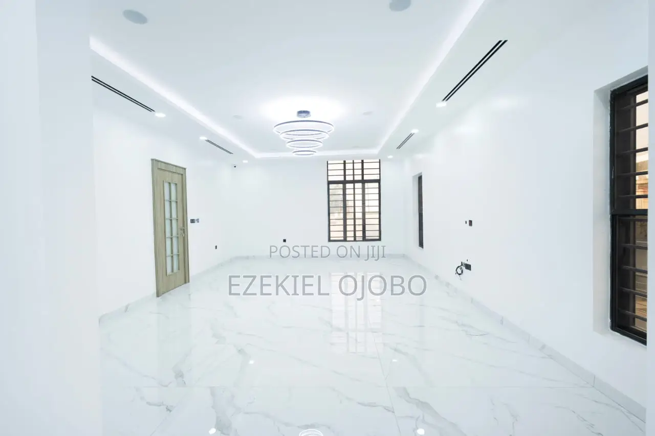 6bdrm Duplex in Guzape District for sale