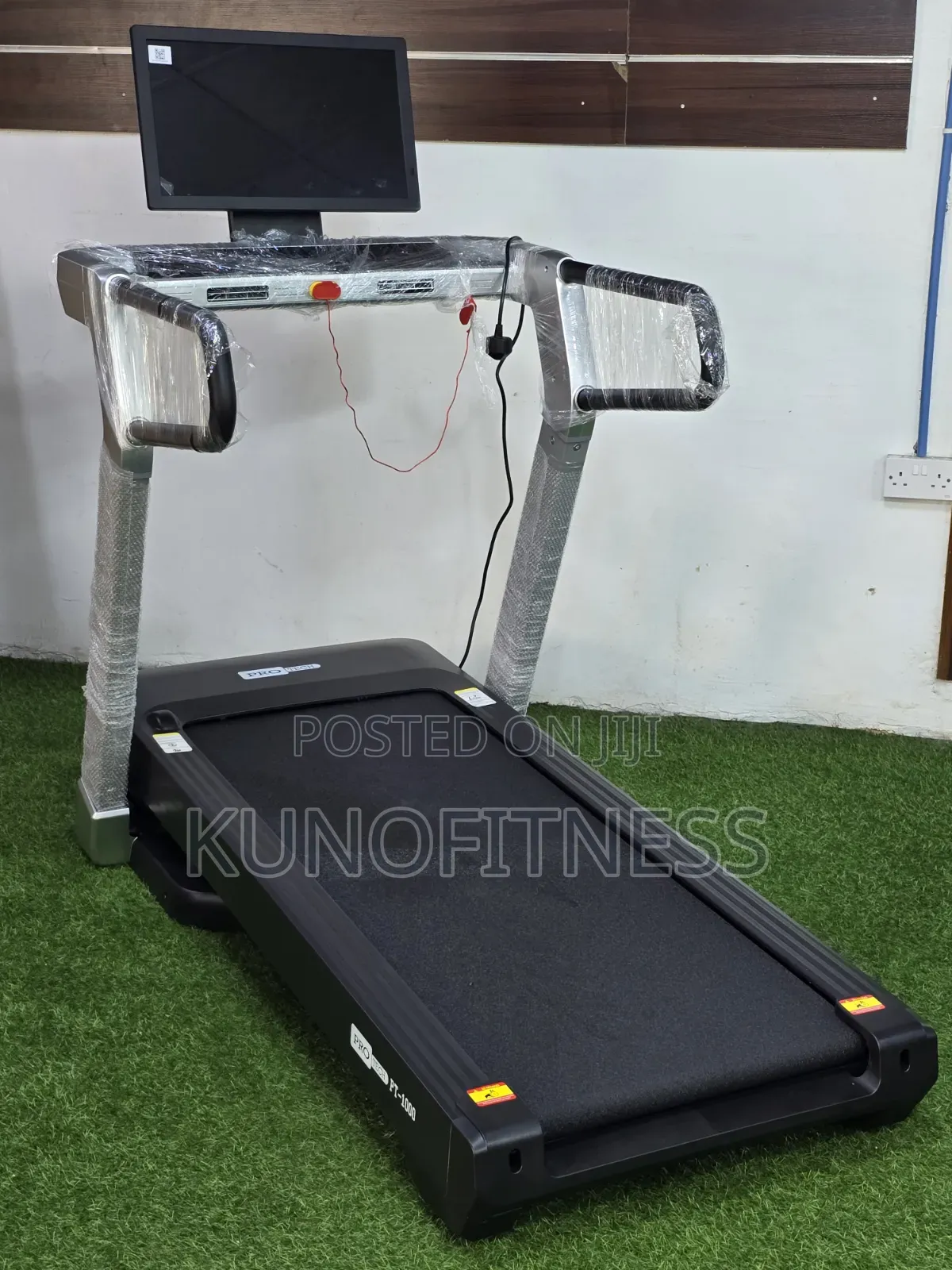 5Hp Commercial Treadmill ( Hd Casting Screen )
