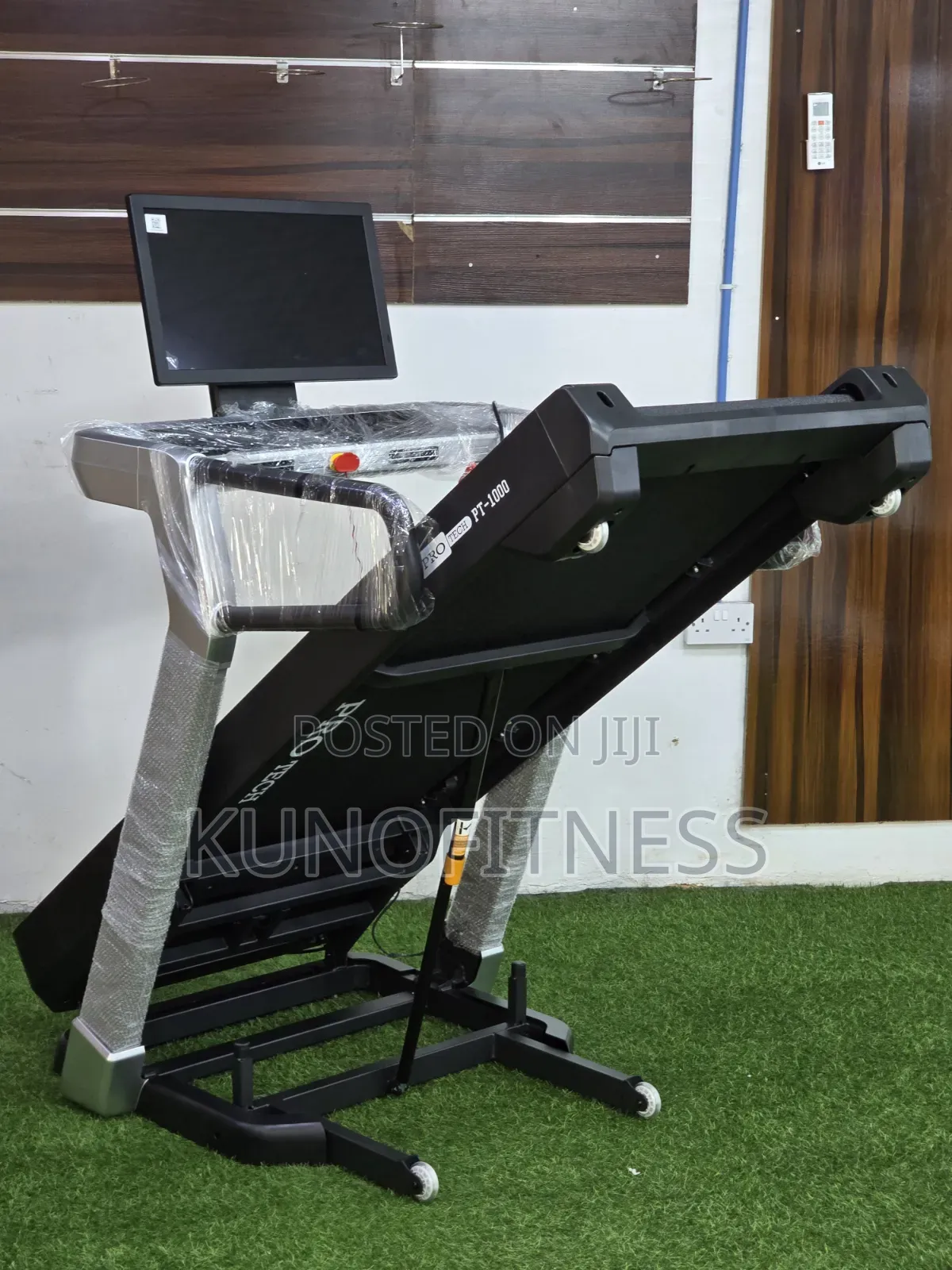 5Hp Commercial Treadmill ( Hd Casting Screen )
