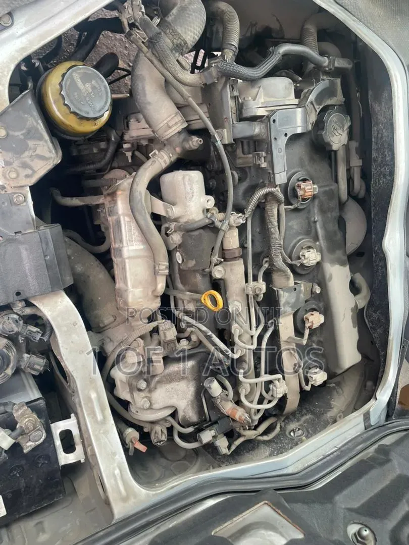 Toyota HiAce 2010 Silver
