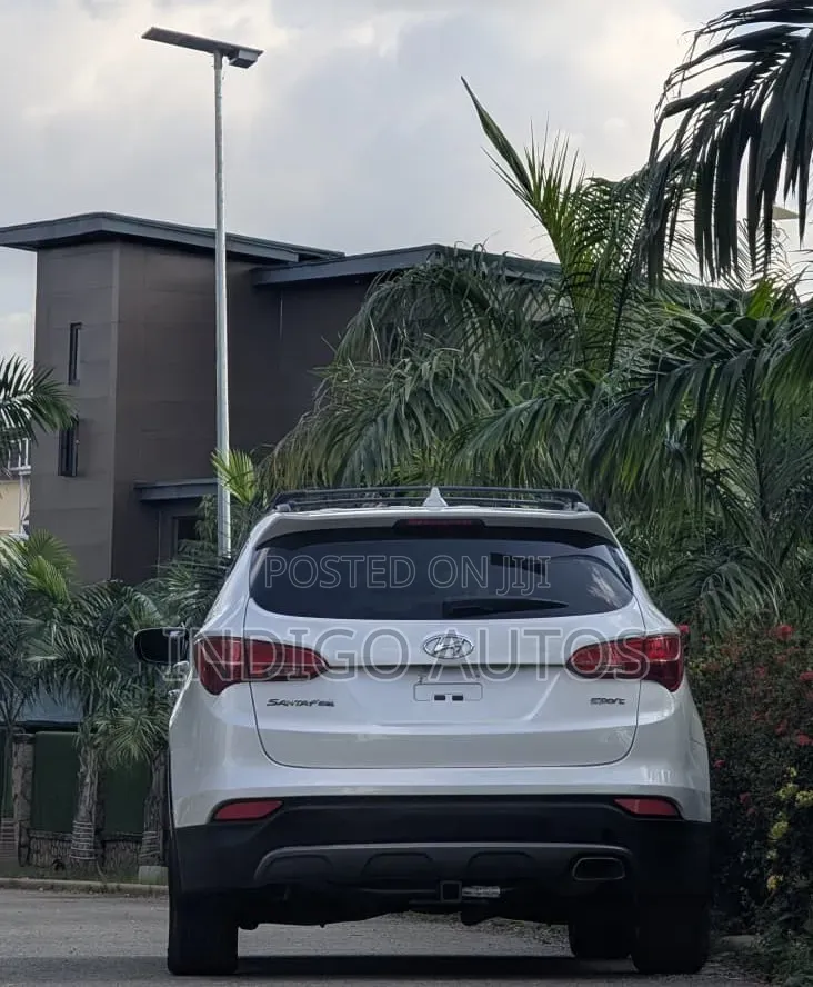 Hyundai Santa Fe 2014 White