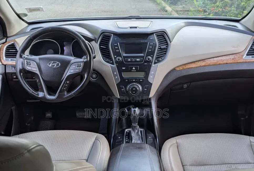 Hyundai Santa Fe 2014 White