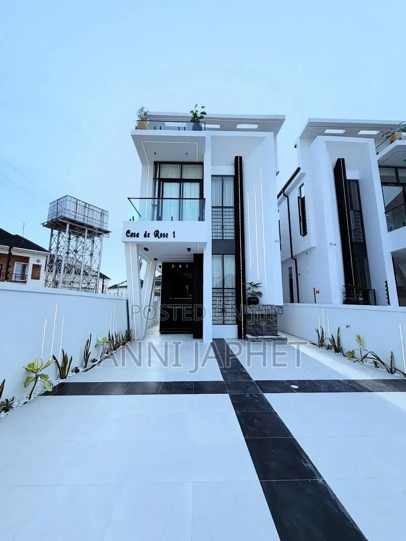 5bdrm Duplex in Ikota Gra, Lagos Island / Lagos Island for sale