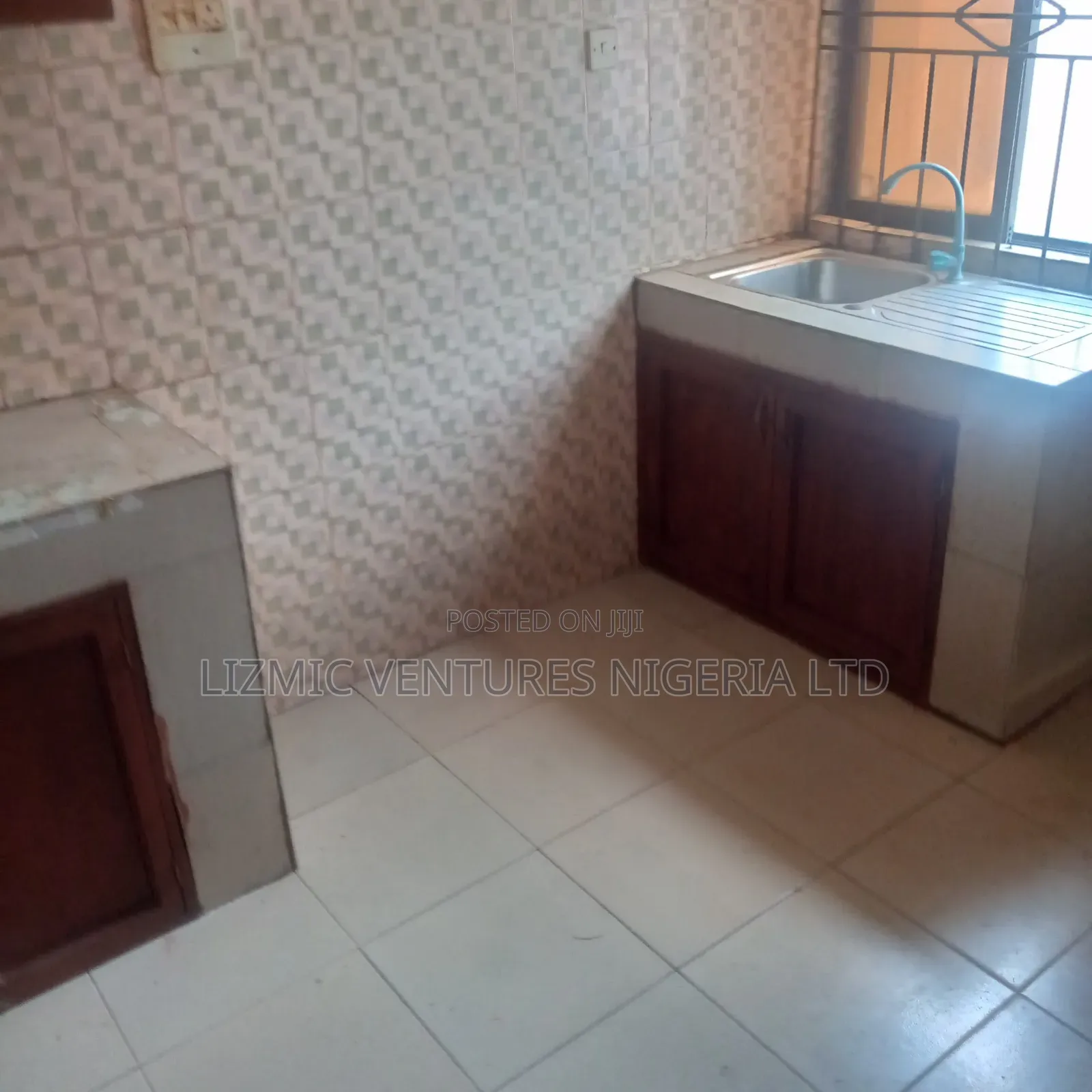 Furnished 3bdrm Apartment in Onimaba, Ikotun/Igando for rent
