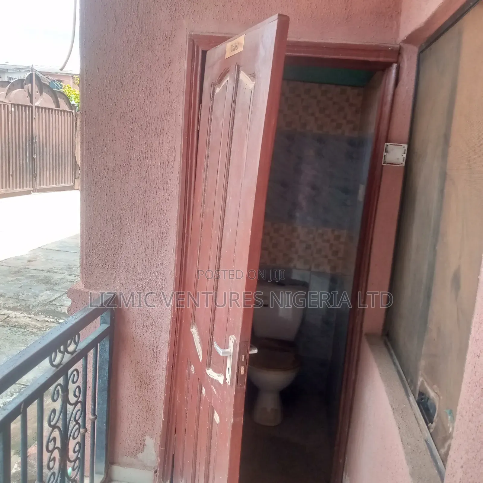 Furnished 3bdrm Apartment in Onimaba, Ikotun/Igando for rent