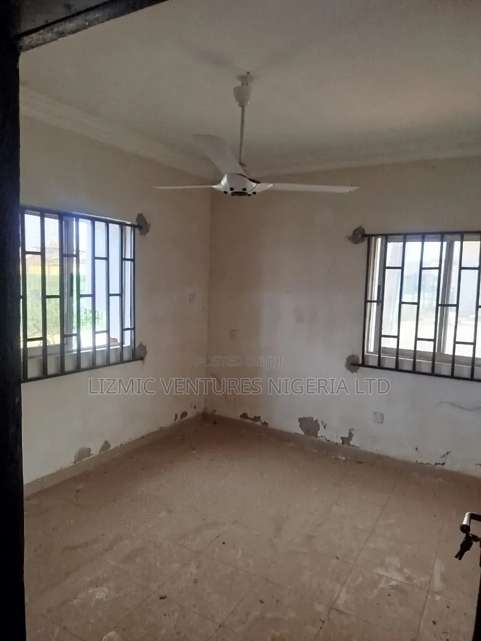 Furnished 3bdrm Apartment in Onimaba, Ikotun/Igando for rent