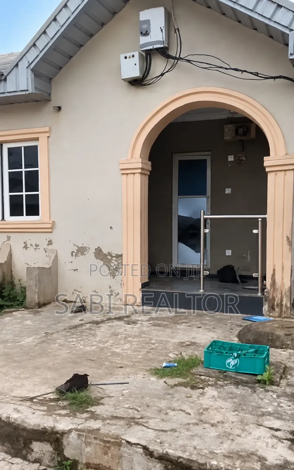 Furnished 4bdrm Bungalow in Alagbado for sale
