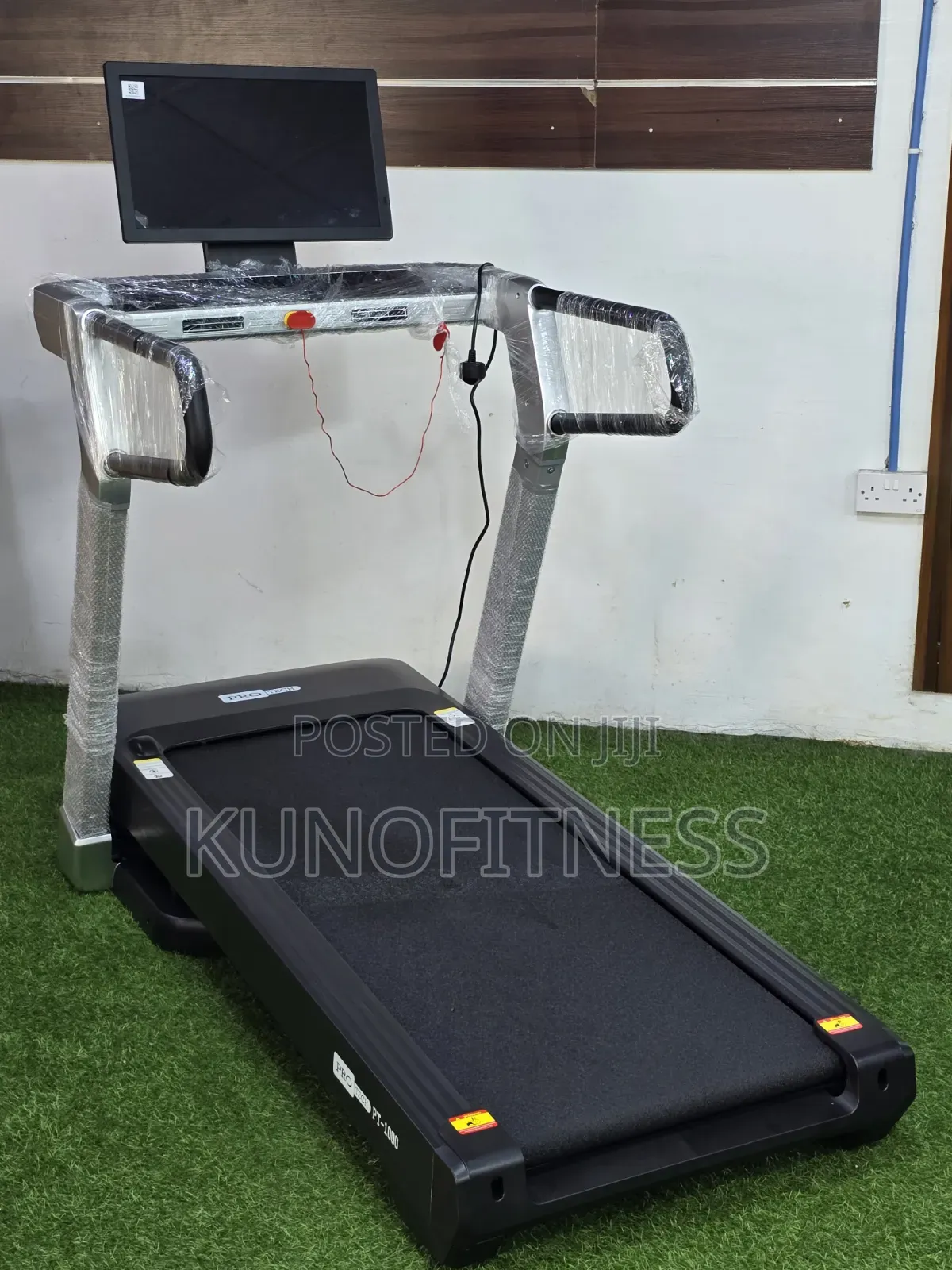 Brand New 5HP Treadmill 21.5" Cast Screen Bluetooth App 150kg